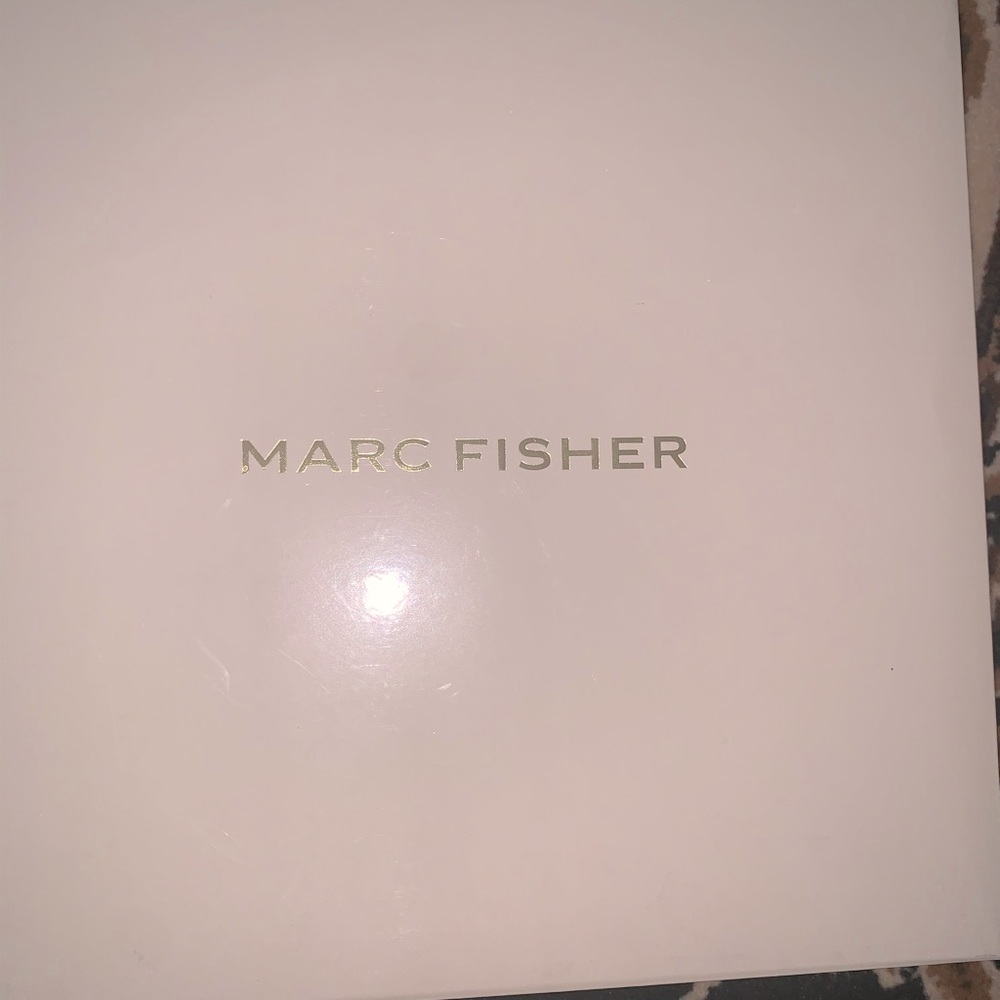 Marc Fisher Red Suede Heels size 9 - Picture 4 of 4